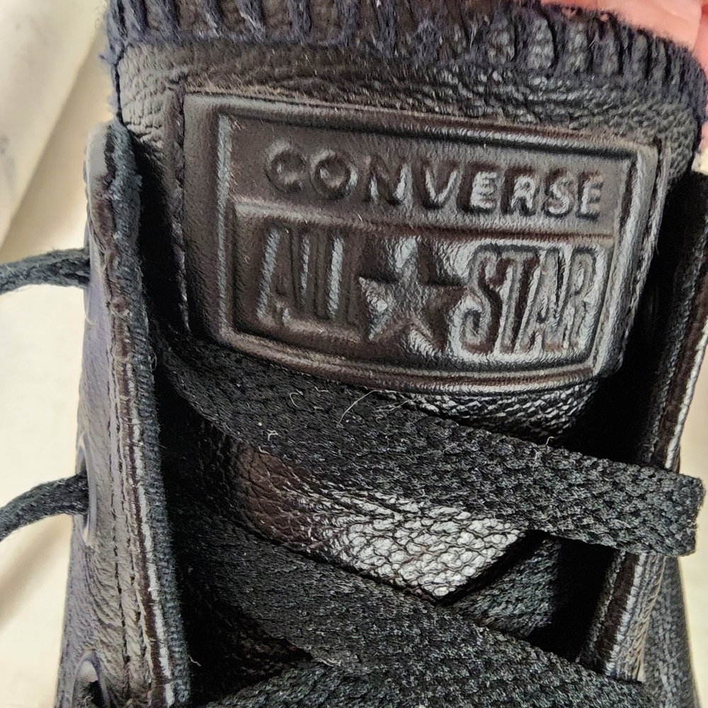 Converse Chuck Taylor All Star Monochromatic Leather Low Top Sneaker Size 8M/10W - Picture 4 of 15